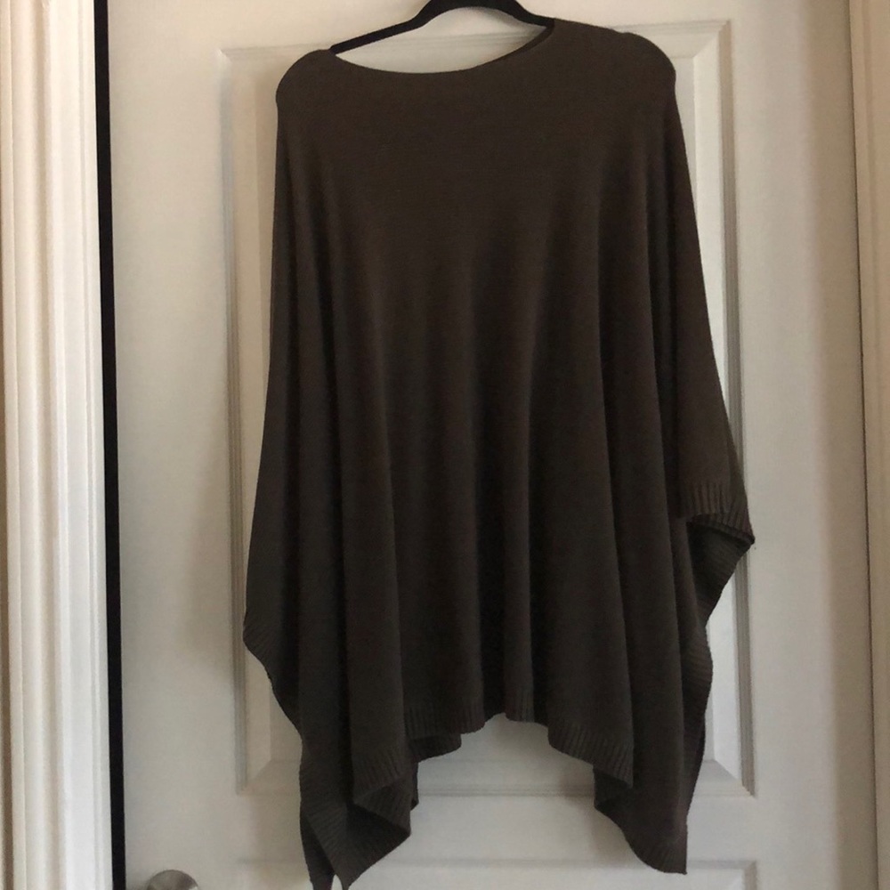 Lululemon cape
